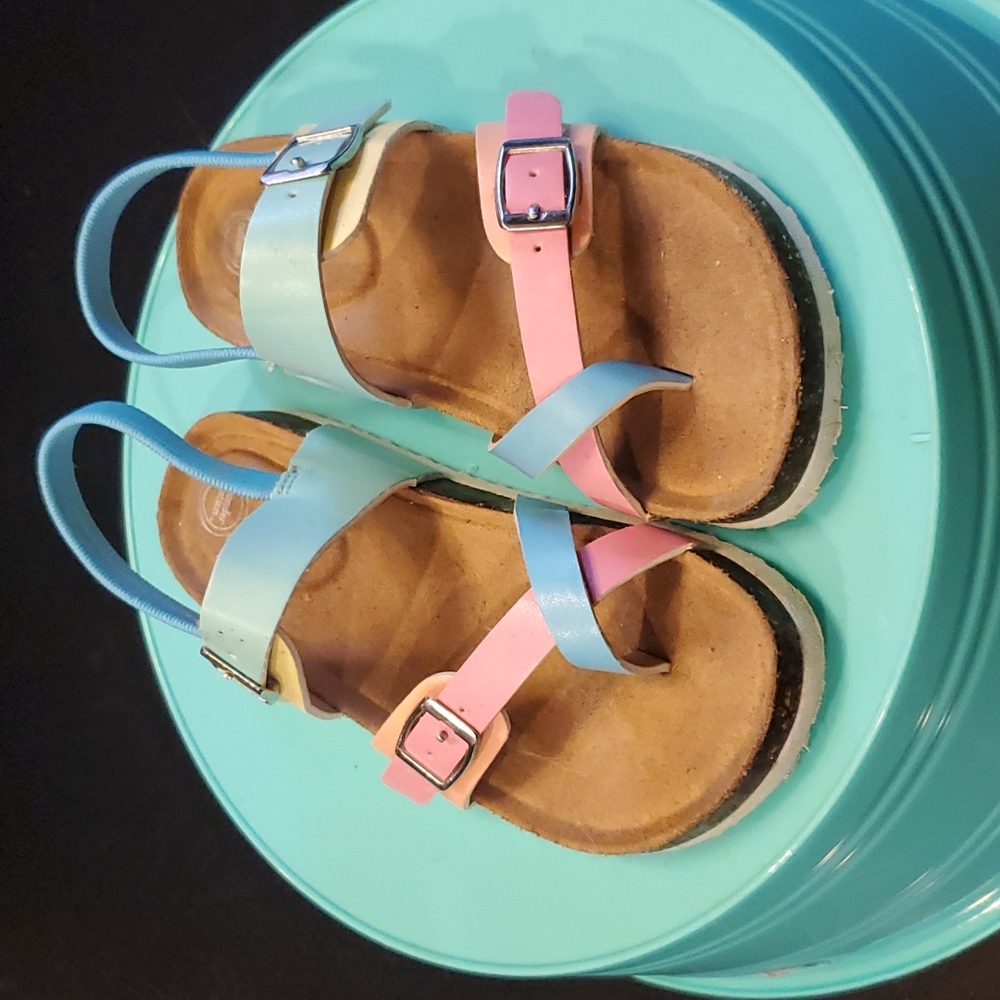 Girls sandals